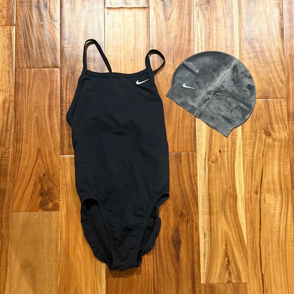 Nike HydraStrong One-Piece Swimsuit - Picture 7 of 11